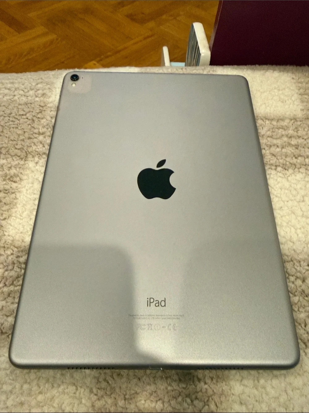 1st generation 9.7-inch iPad Pro (Wi-Fi, 128GB, Space Gray)